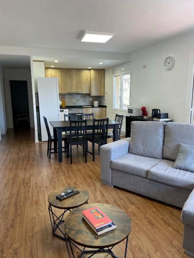 Apartamento Centrico En Berga - Alberga Esterno foto